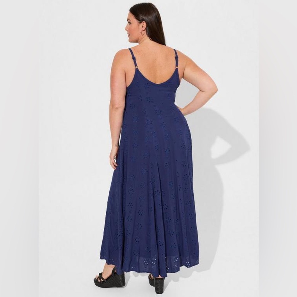 Torrid Maxi Challis Trapeze Eyelet Dress Deep Navy V-Neck Size 00 (10) Spring - Picture 2 of 12